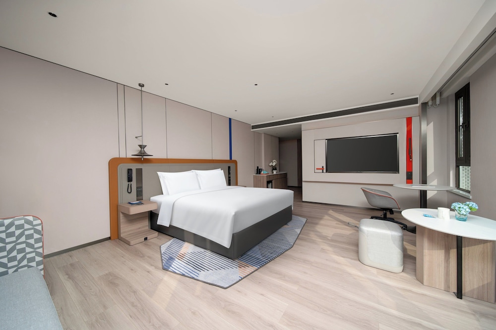 1 King Suite River View