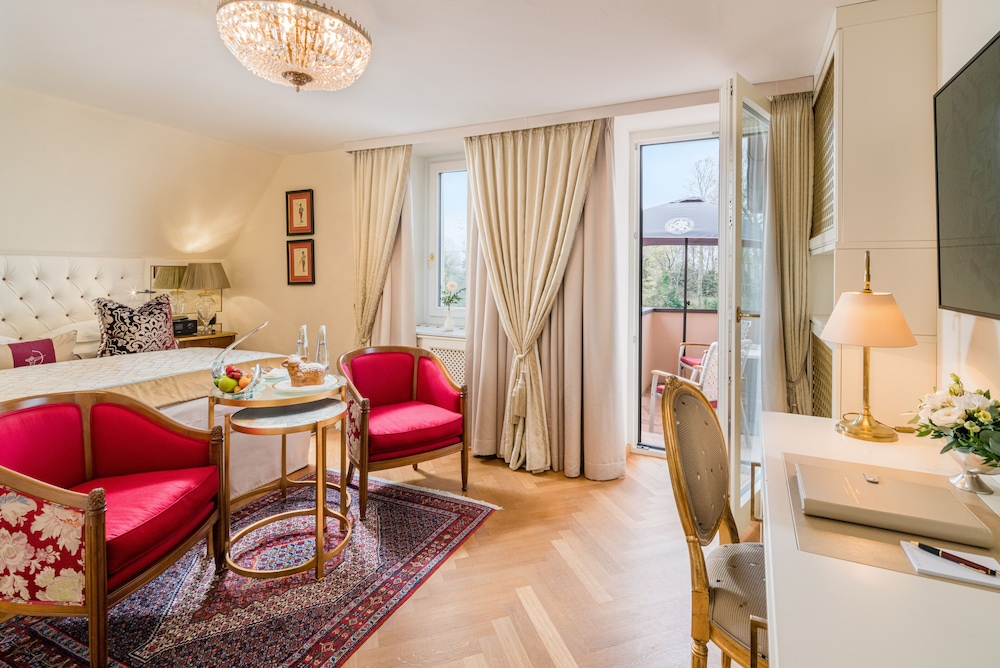 Executive Double Room, 1 King Bed, Garden Area photo 1