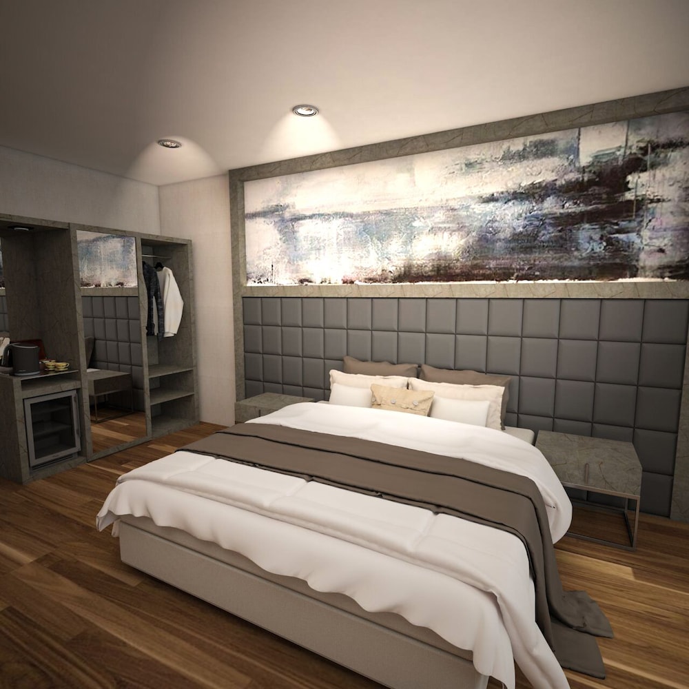 Standard Double or Twin Room photo 2