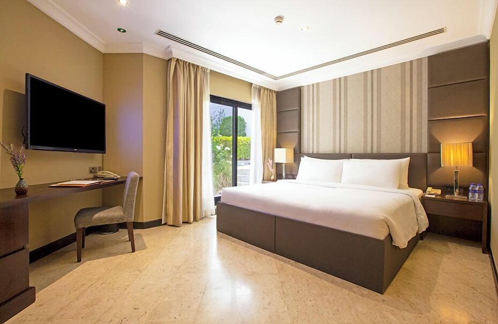 Deluxe Suite