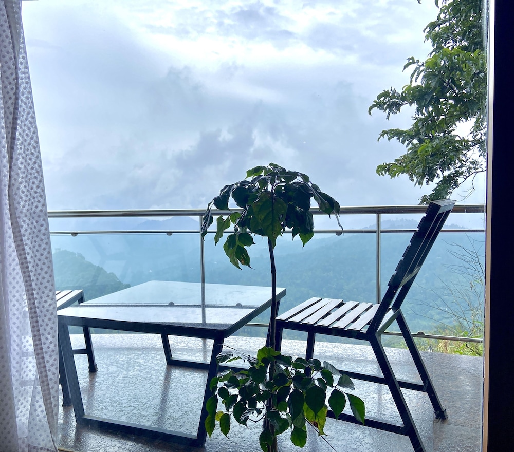 Sunset View Cottage with Jacuzzi - Photo 29