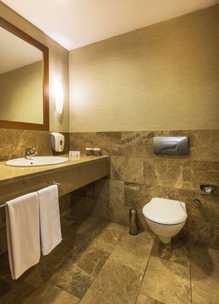 Superior Double Room, Partial Sea View - Photo 5