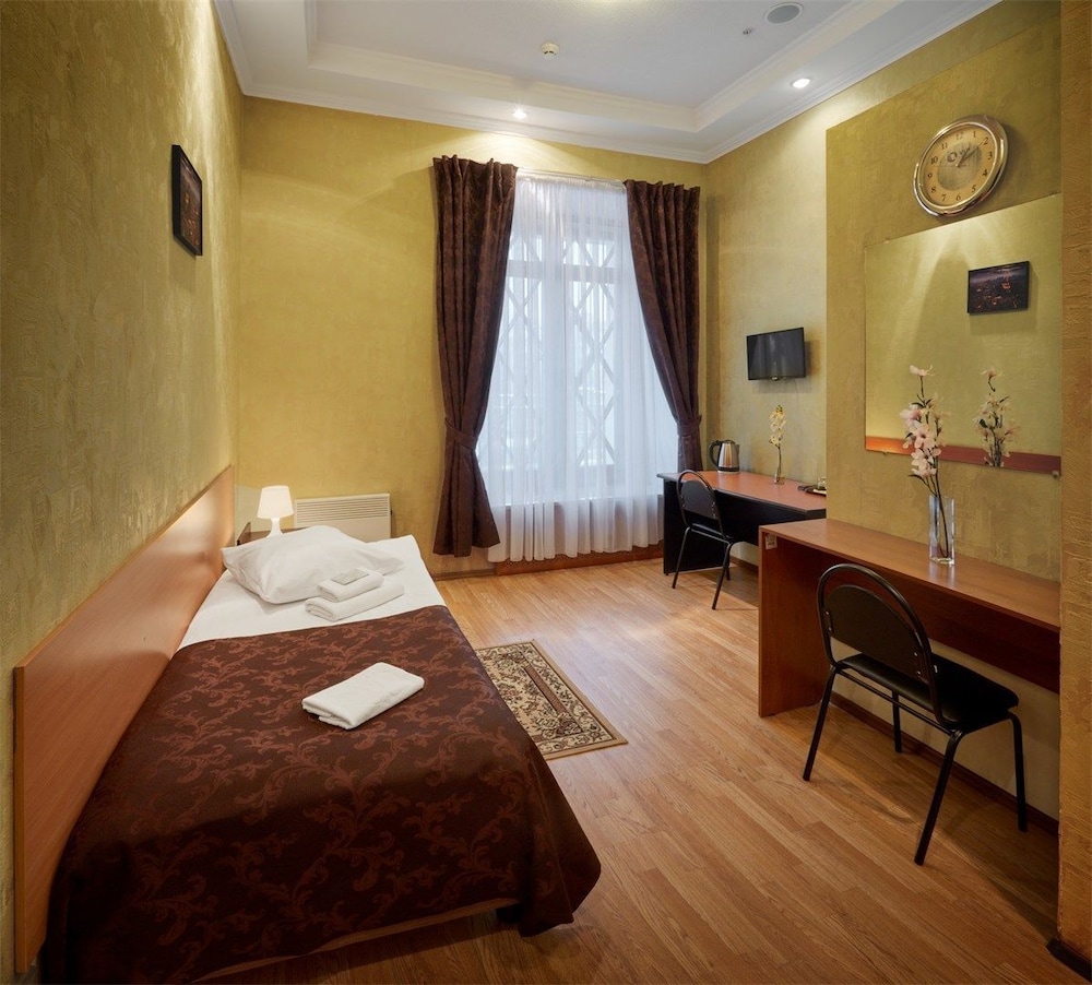 Economy Single Room, Shared Bathroom