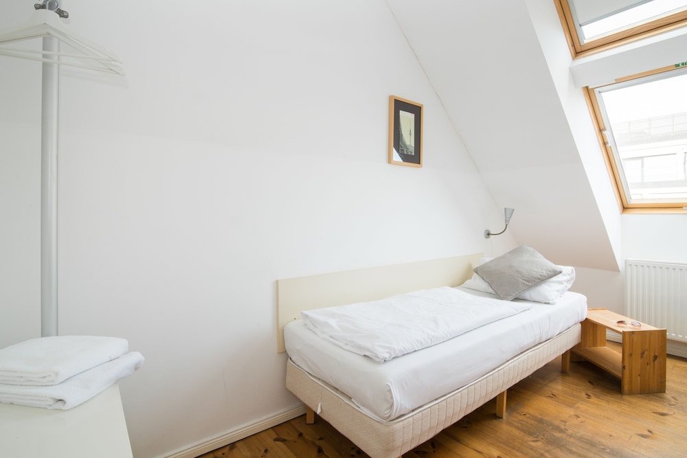 F23 elPilar Friedrichs photo 3