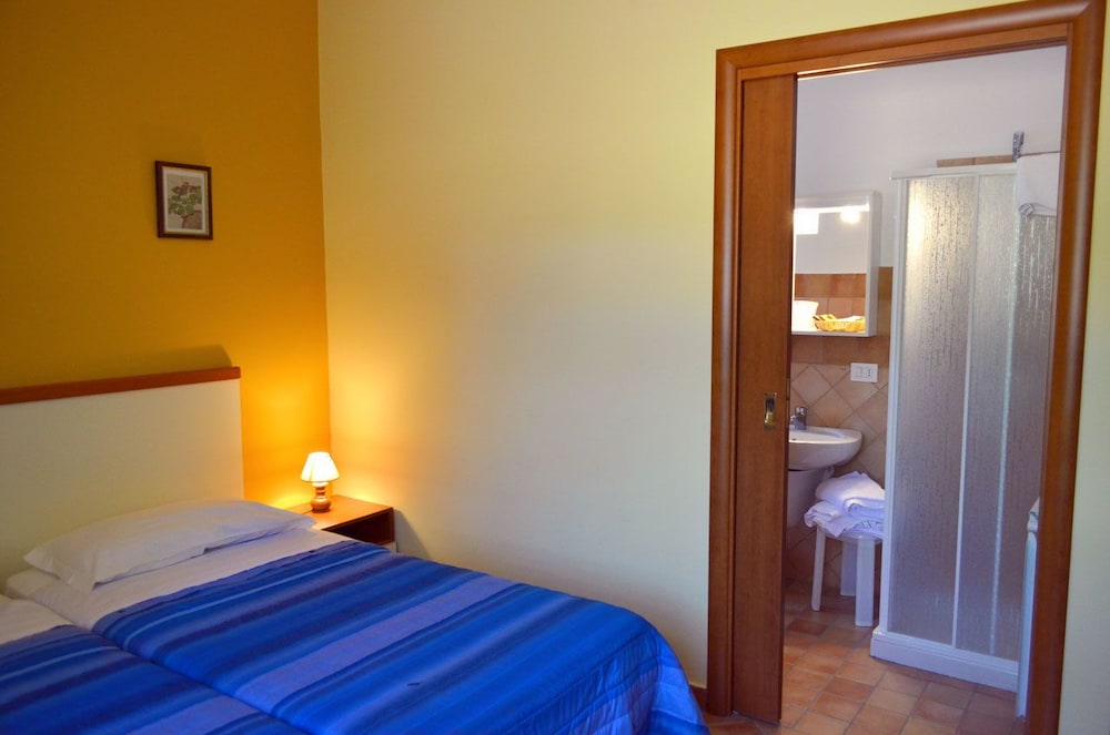 Quadruple Room, Mountain View photo 3