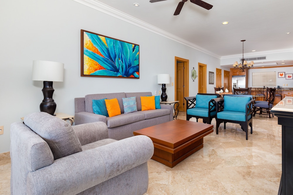 One Bedroom Suite - Photo 1