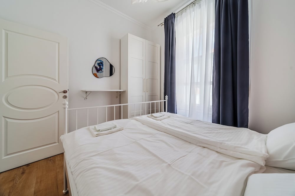 Family Apartment, Multiple Bedrooms (Old Town Heritage Suite 3)