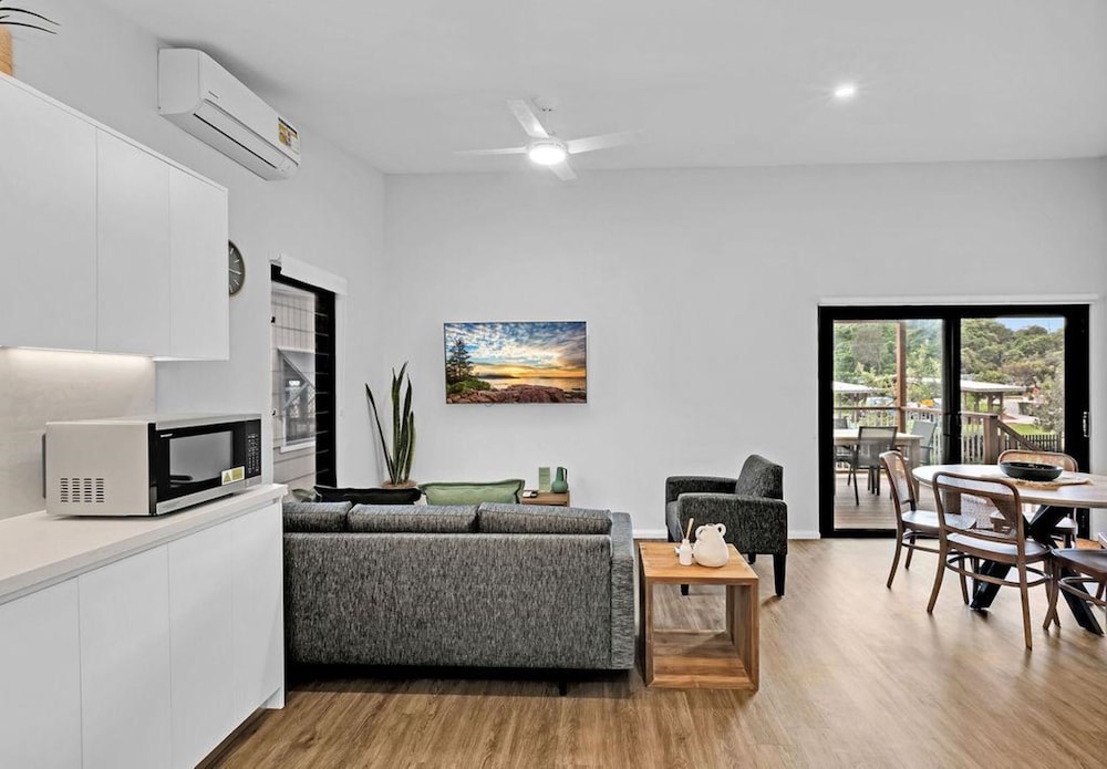 Superior Cabin - Sleeps 5 photo 2
