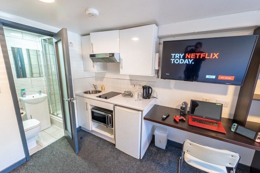Standard Studio, Ensuite (Studio 3) - Photo 4