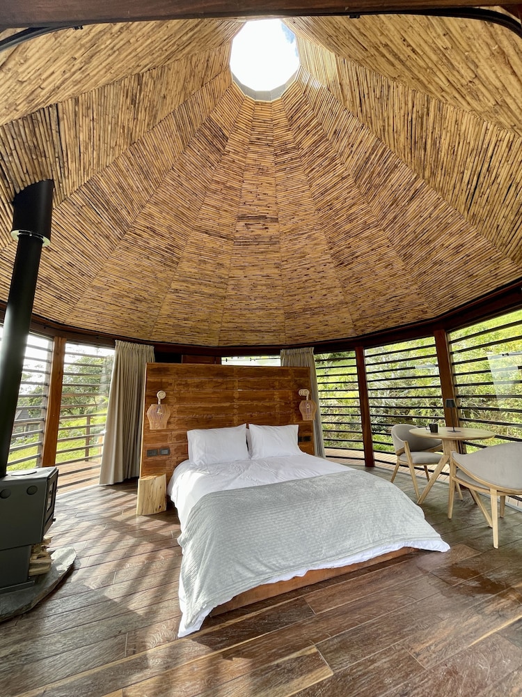 Signature Cabin