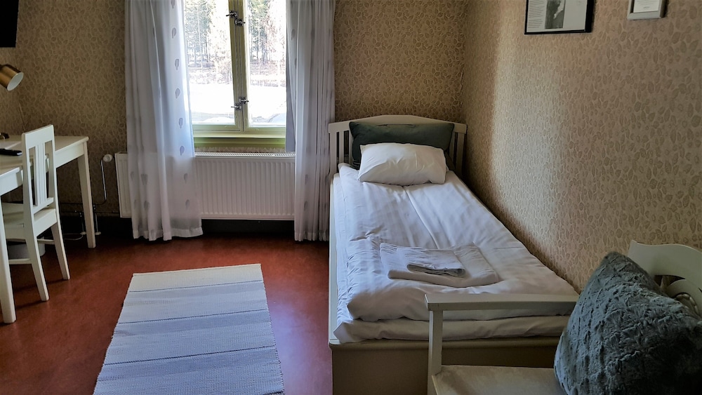Basic Single Room