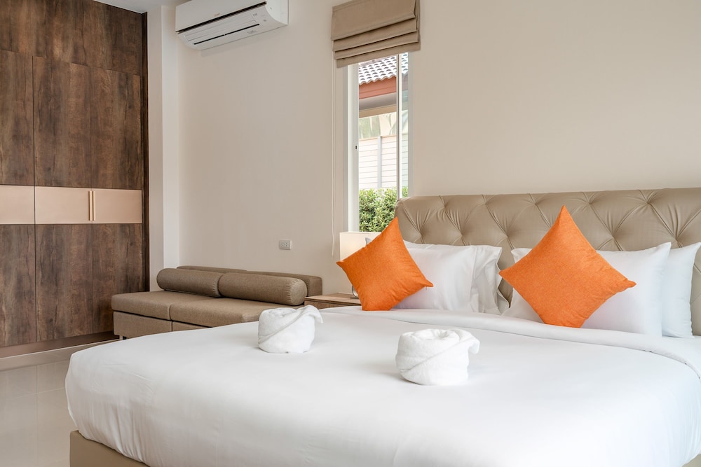 Luxury Villa photo 1