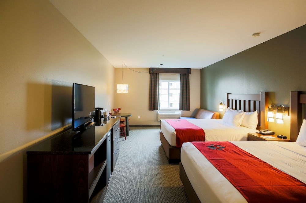 Deluxe Queen Suite - Waterpark Included photo 1