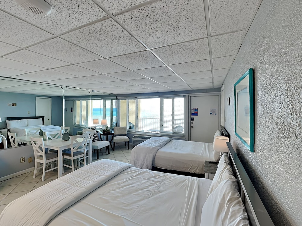 Studio Suite, 2 Double Beds, Balcony, Ocean View (#507 - No Pets)
