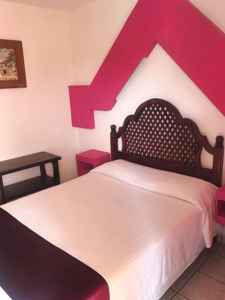 Basic Room, 1 Double Bed photo 2