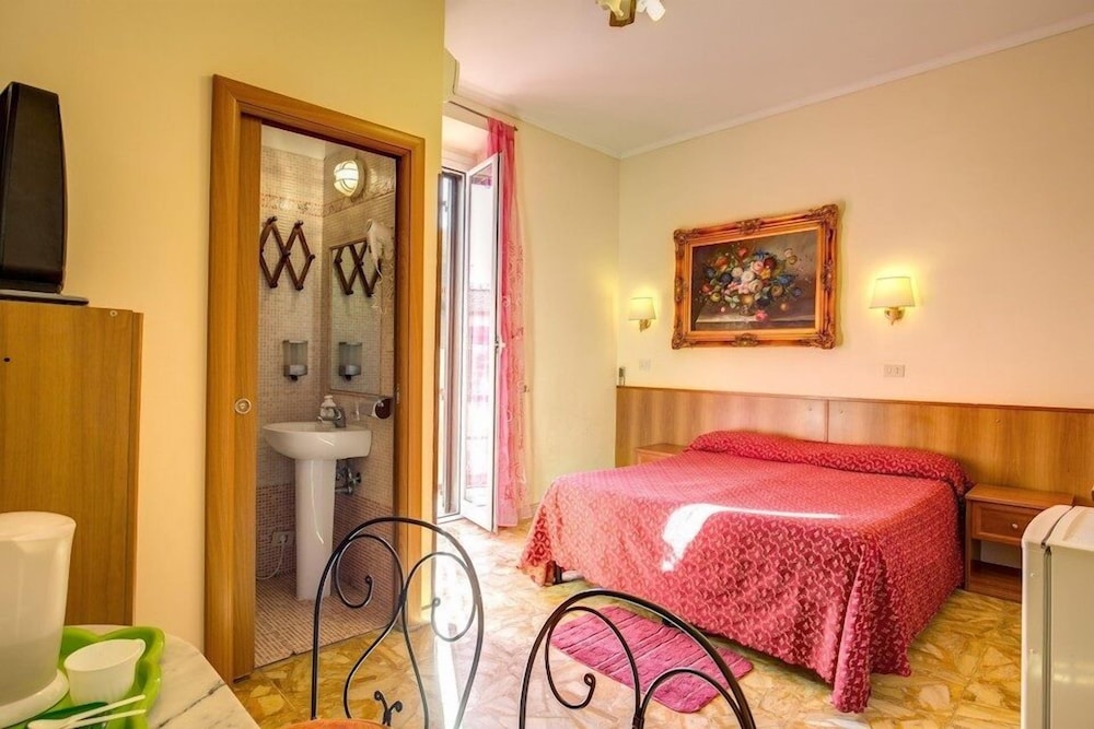 Double or Twin Room photo 1