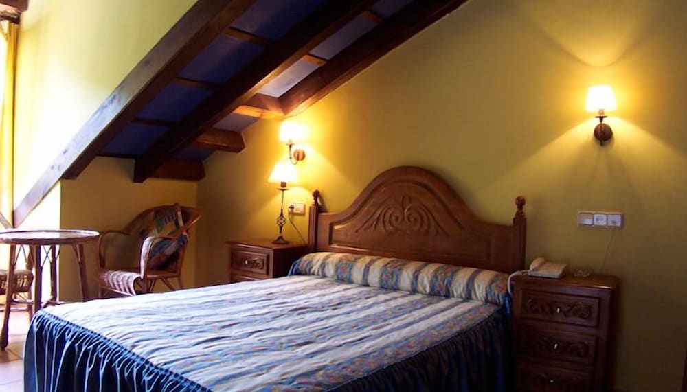 Basic Twin Room photo 2