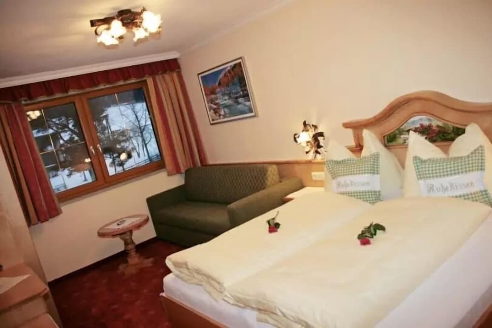 Room (Alpenrose) photo 1