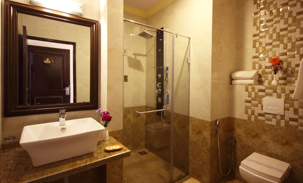 Deluxe Room, 1 Double Bed - Photo 15