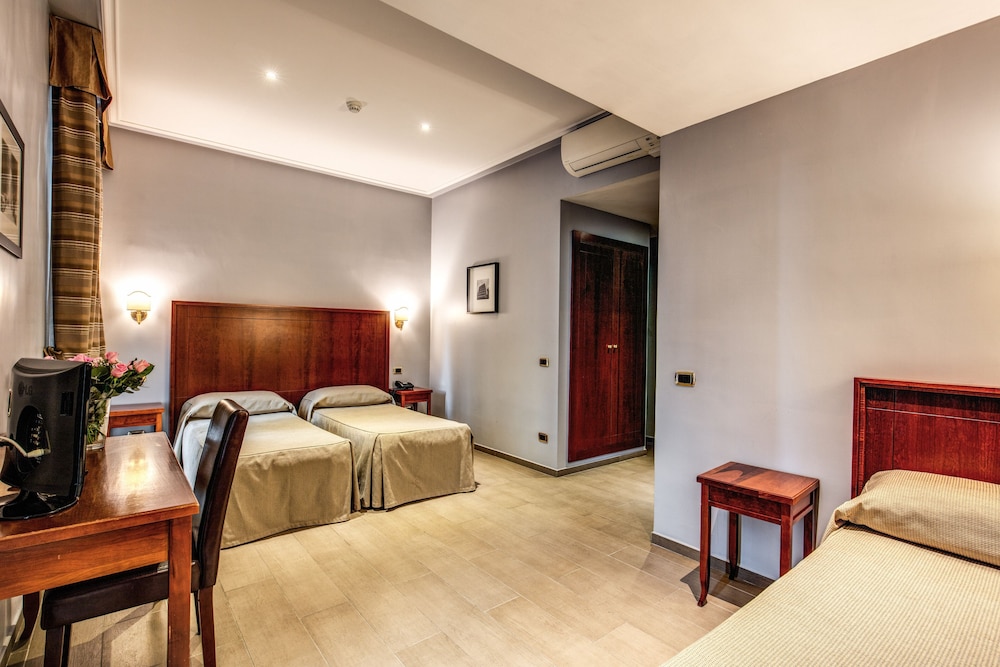 Economy Double or Twin Room - Photo 4