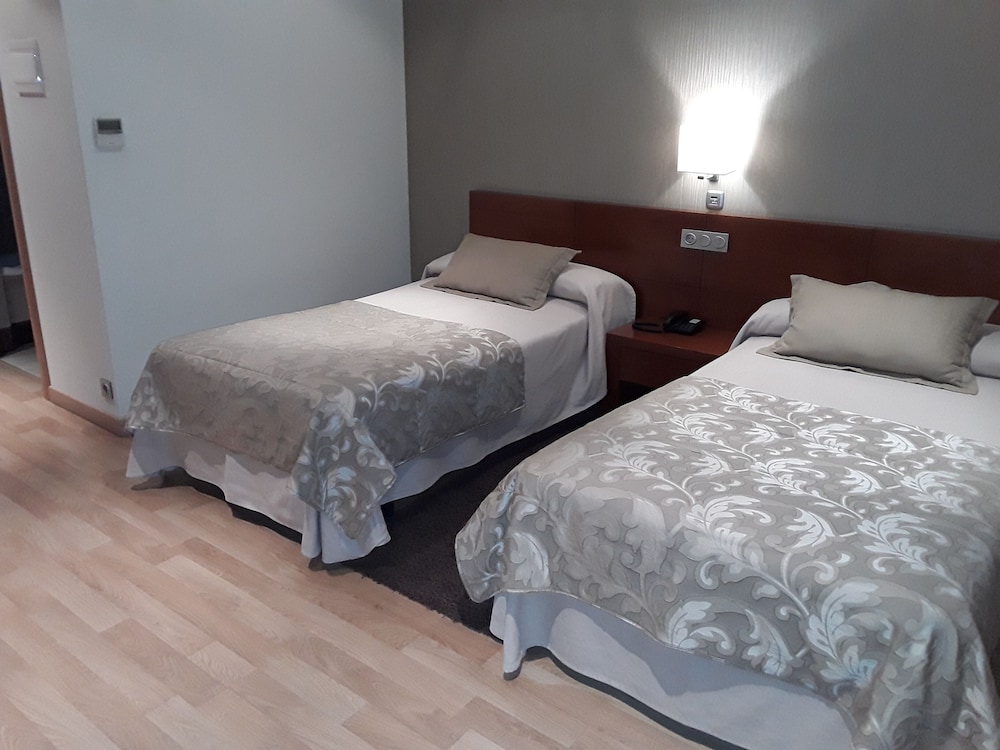 Double or Twin Room photo 2
