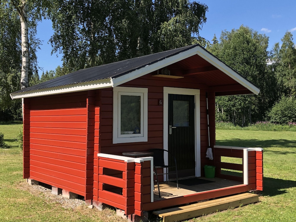 Standard Cottage, 2 Twin Beds, Shared Bathroom, River View photo 1