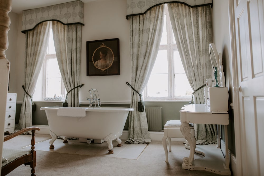 Superior Double Room, Ensuite (Lady'S Room) - Photo 3