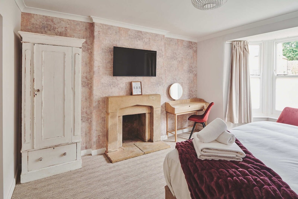 Luxury Suite, Private Bathroom, Garden View photo 3