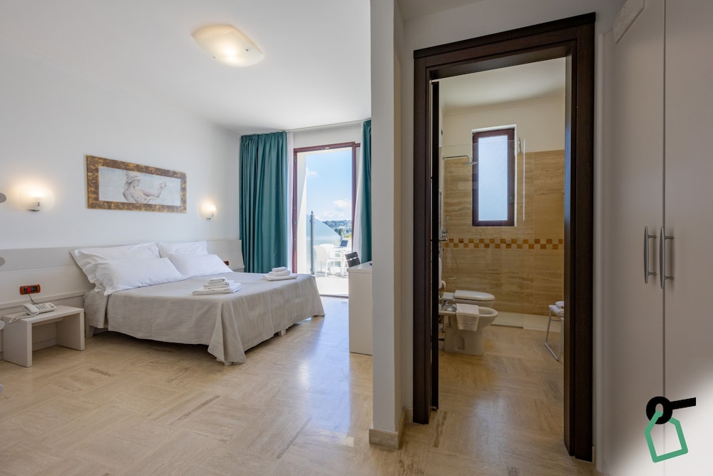 Elite Room