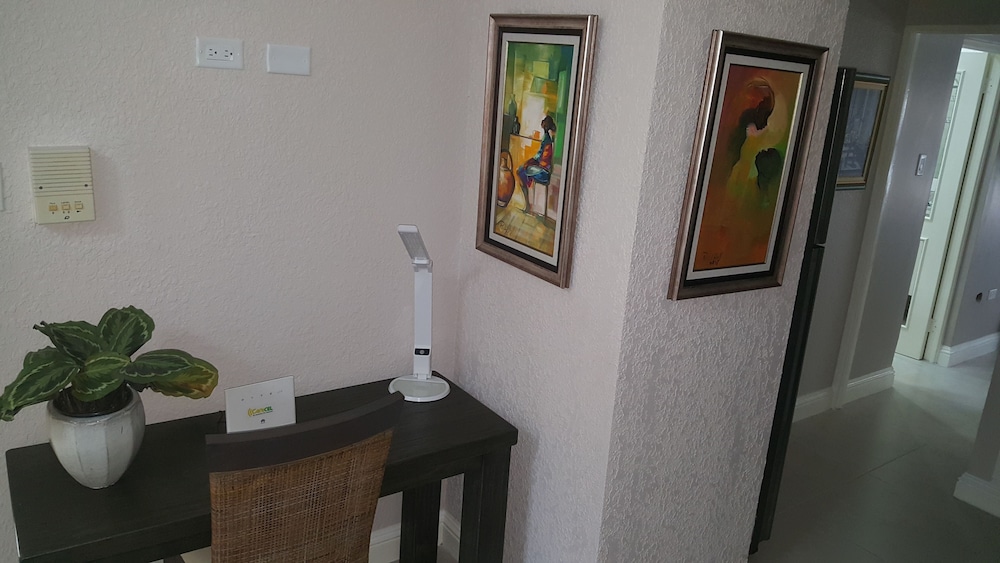 Exclusive Apartment, 1 Bedroom, Kitchen, Mountain View photo 2