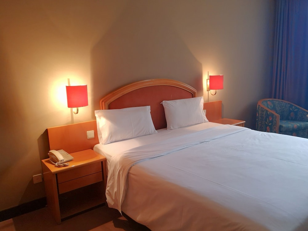 Double Room - Photo 16