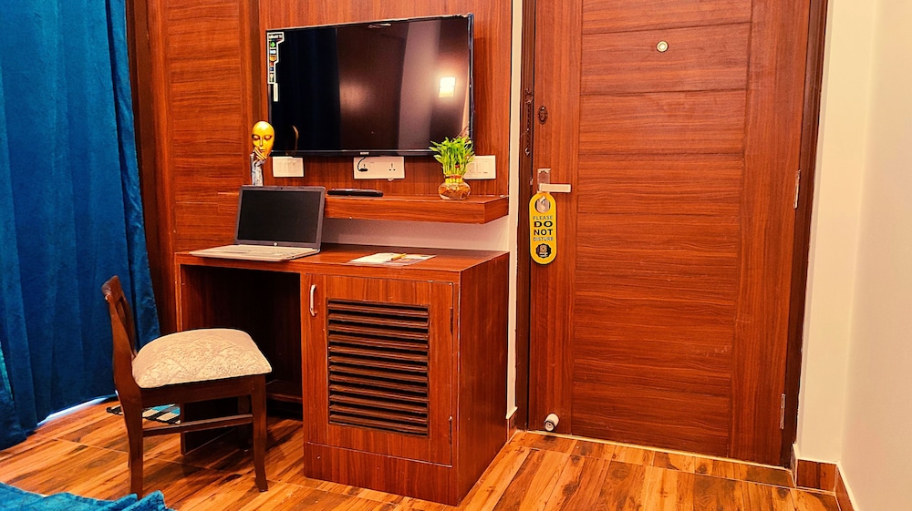 Executive Room, Balcony - Photo 12