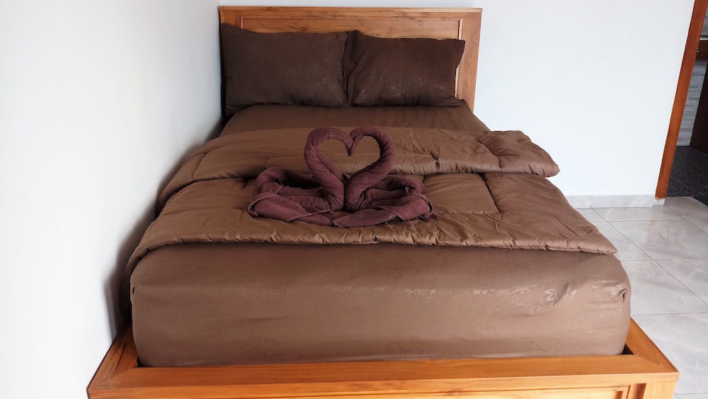 Standard Room, 1 Queen Bed, Non Smoking photo 2