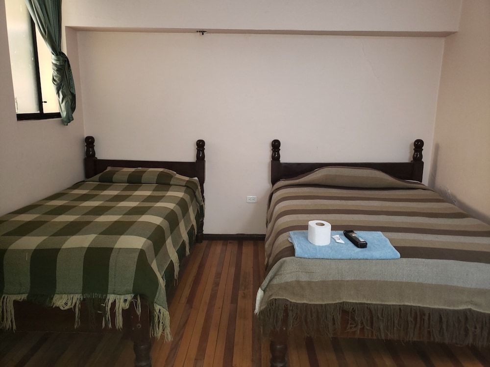 Economy Twin Room photo 1