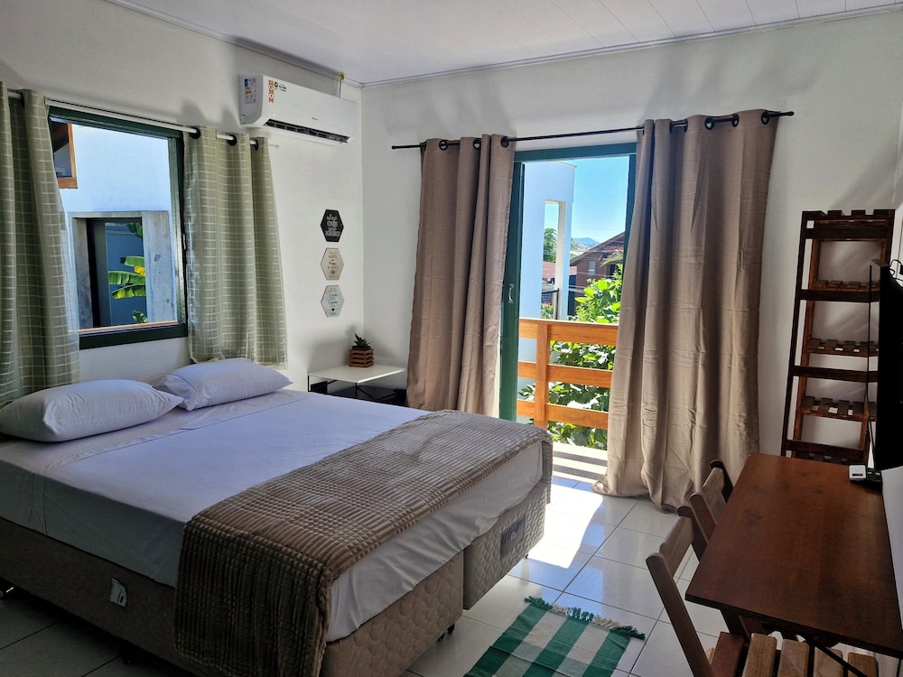 Superior Double Room, Partial Sea View