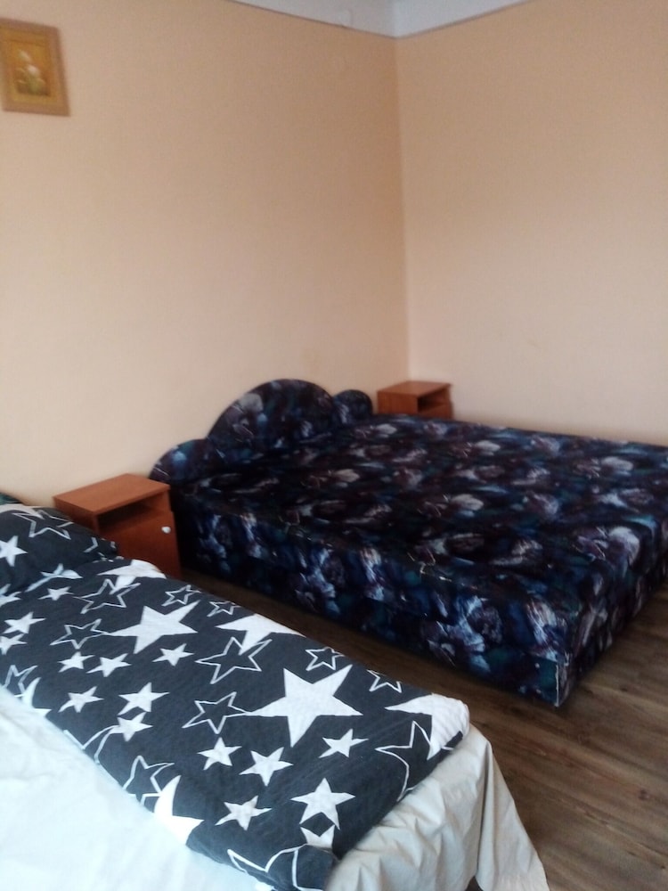 Family Room, Multiple Beds, Shared Bathroom photo 1