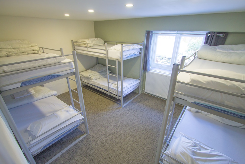 Room, Multiple Beds (Harrison Stickle)