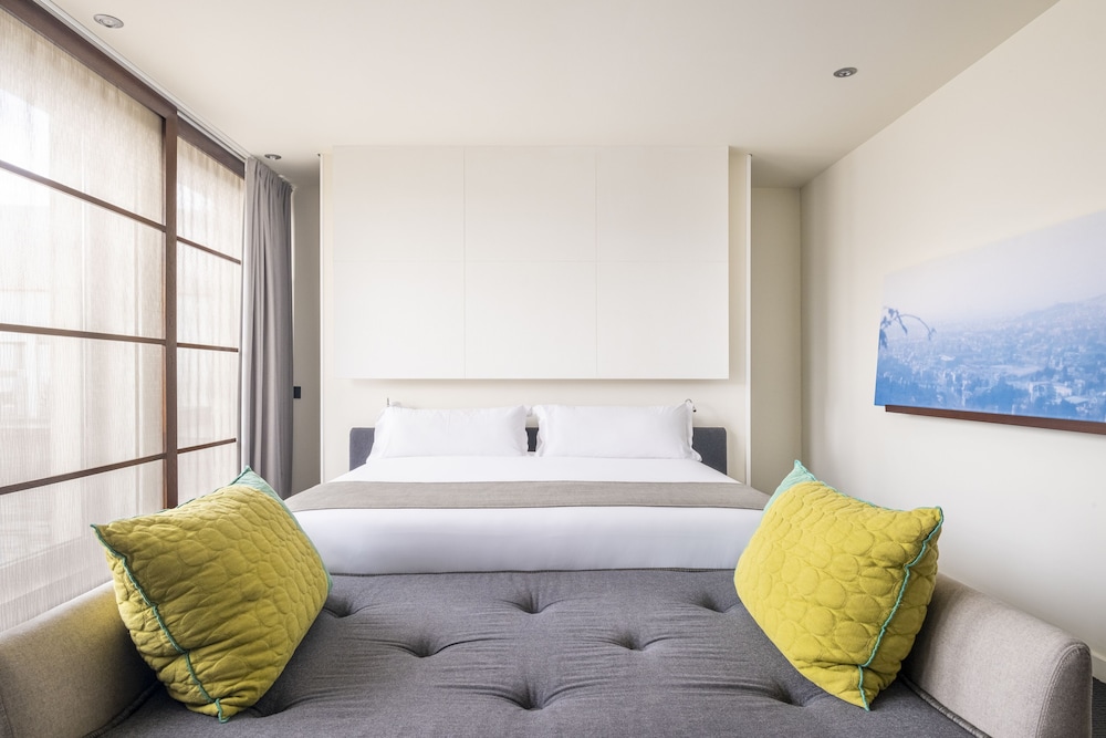 Suite, Terrace