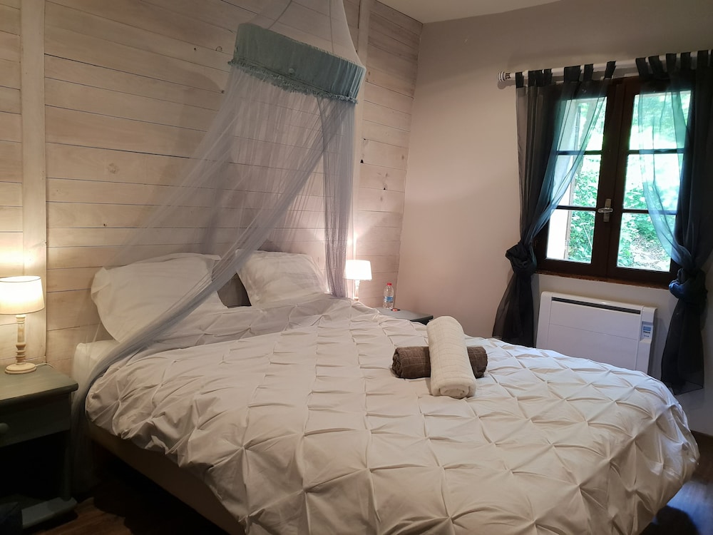 Double Room (Cascade) photo 1
