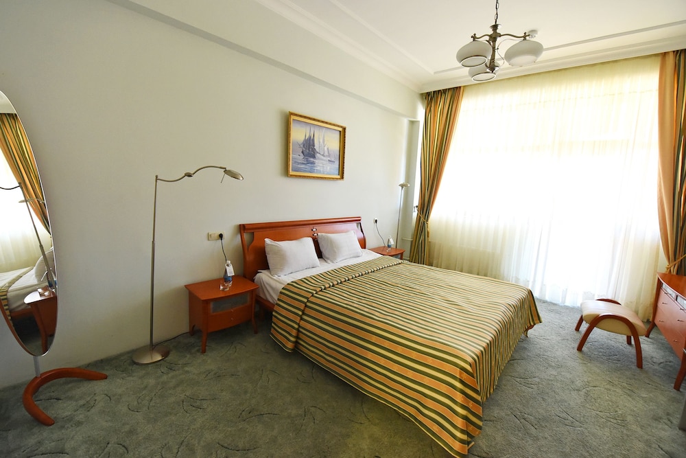 Suite, 2 Bedrooms (Main Building) photo 1