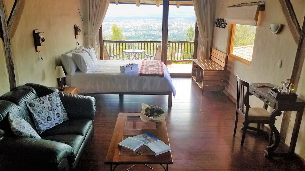 Panoramic Quadruple Room, Balcony, Mountain View (4) photo 2