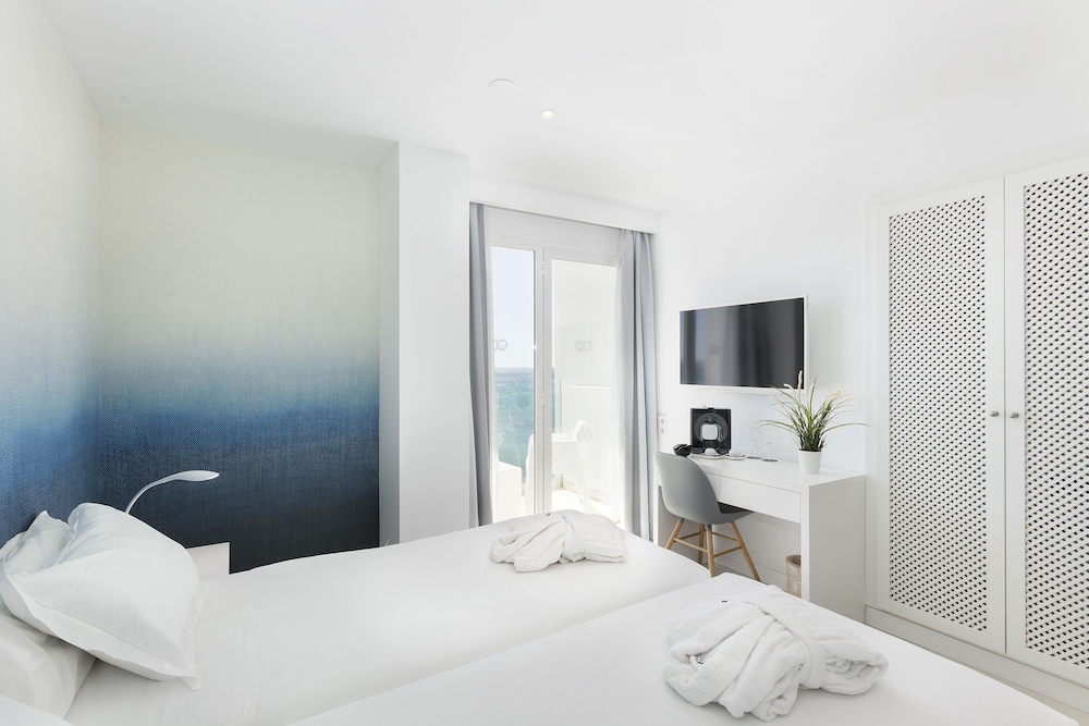 Premium Double Room, Balcony, Sea View - Photo 7
