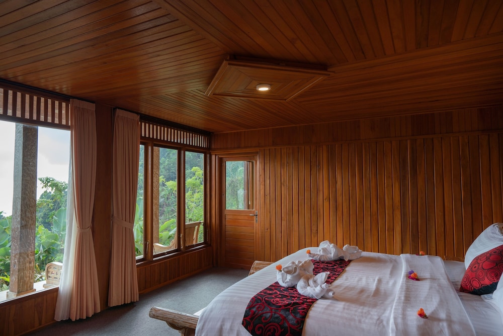 Studio, 1 King Bed, Garden View - Photo 4