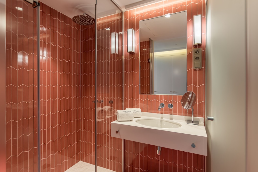 Standard Room (View) - Photo 10