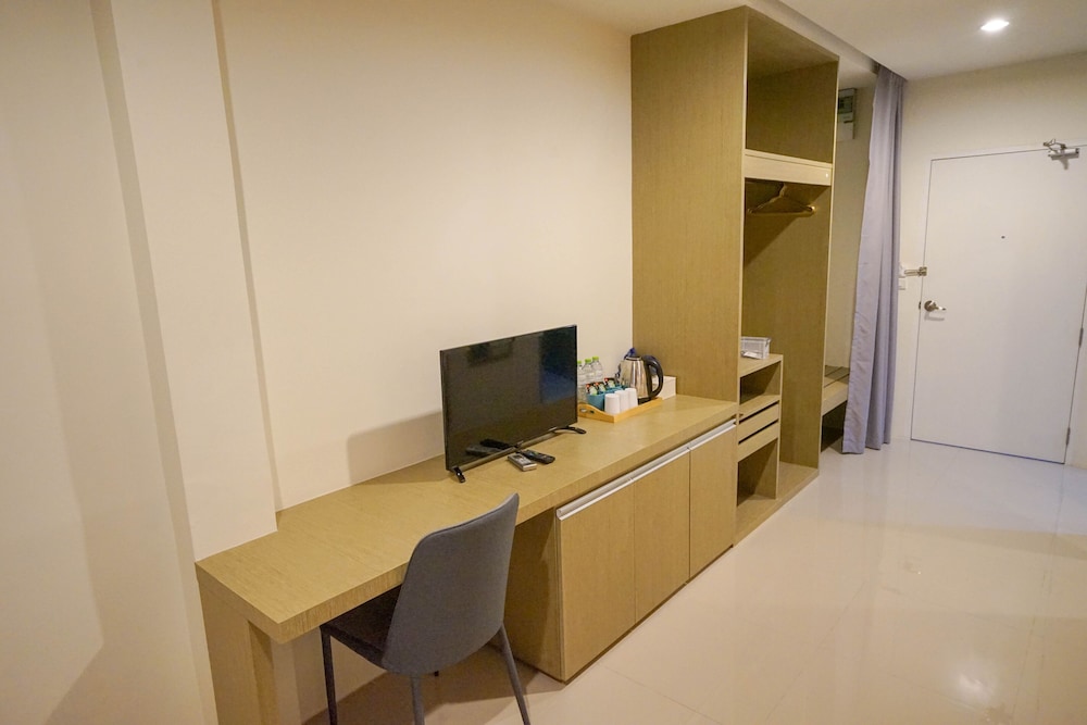 Deluxe Triple Room - Building 1 photo 3