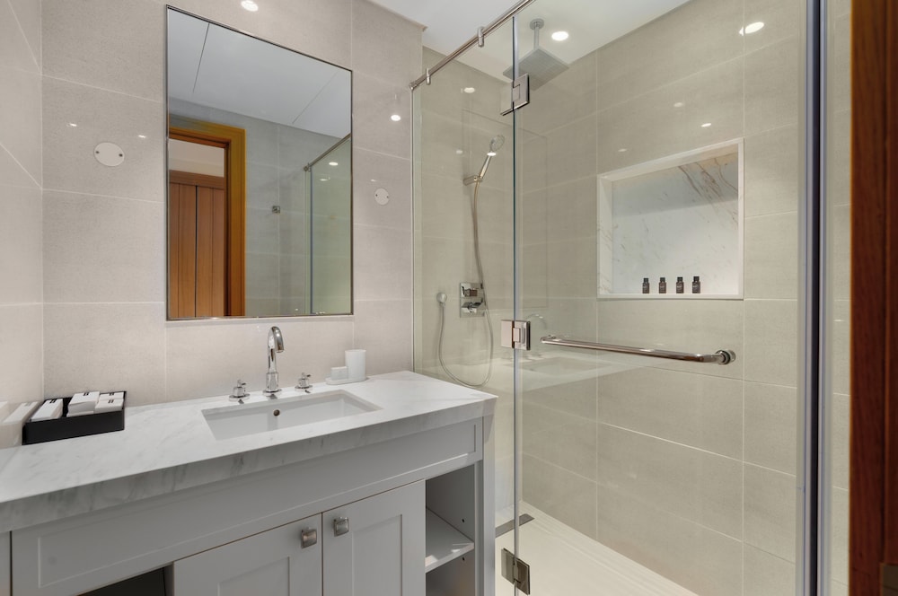 Signature Apartment photo 3