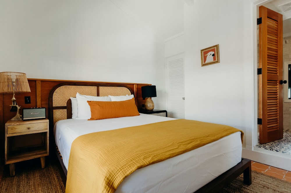 Deluxe Suite, 1 Bedroom, Ocean View photo 2