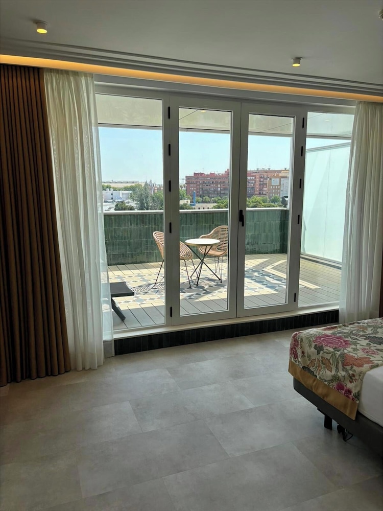 Superior Room, Terrace, River View - Photo 8