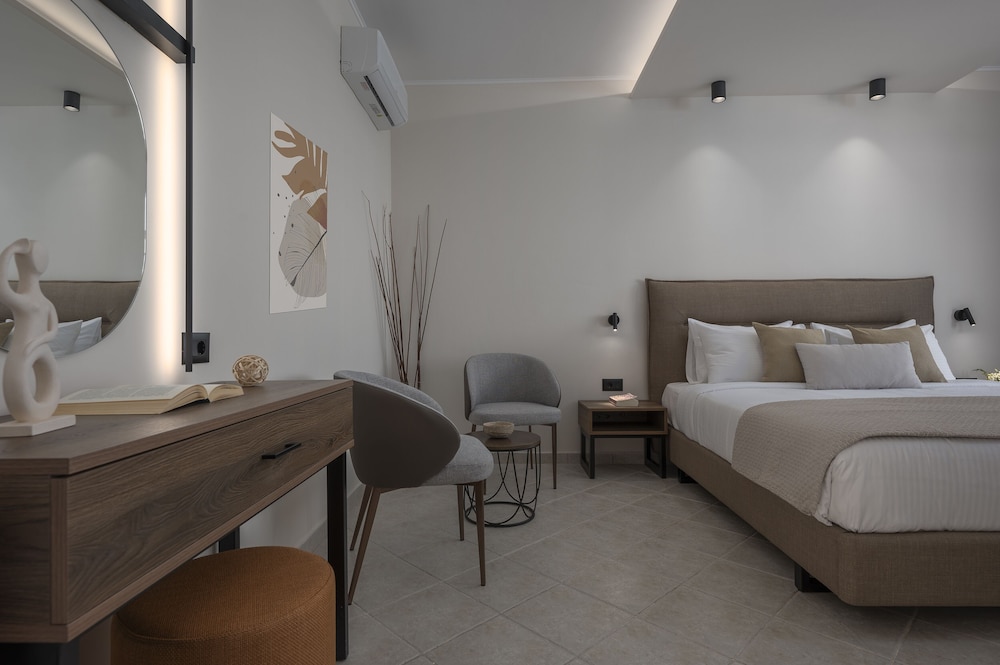 Standard Double Room, Partial Sea View - Photo 7