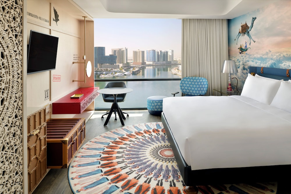 Standard Room King or Twin bed comp transfer to Kite Beach & Dubai Mall